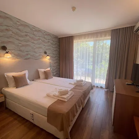 Family Dayana Hotel 3*
