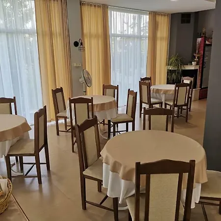 Hotel Family Dayana 3*